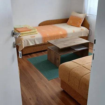 Privatni Smestaj Nanica Гостевой дом