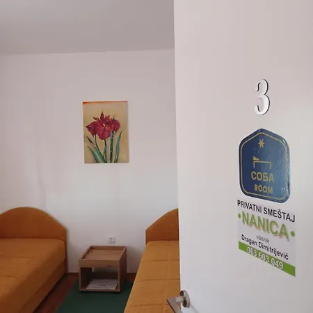 Privatni Smestaj Nanica Pensión 3*